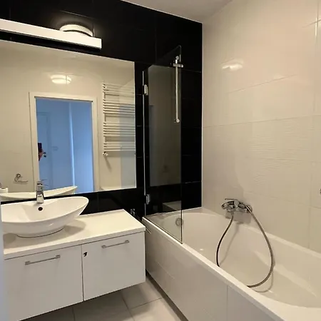 Airport Cybernetyki2 *