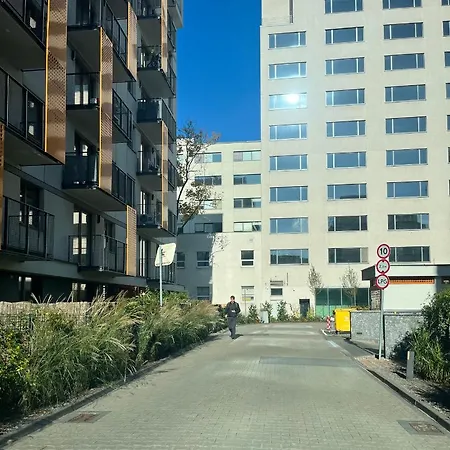 בית הארחה Airport Cybernetyki2 *