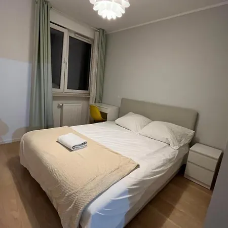 Guest house Airport Cybernetyki2 *