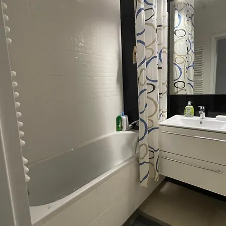 Airport Cybernetyki2 ורשה