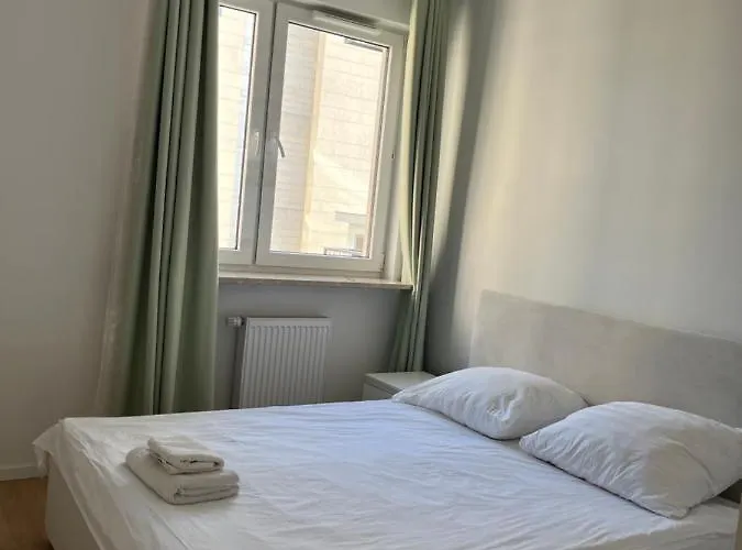 Pensjonat Airport Cybernetyki2 *