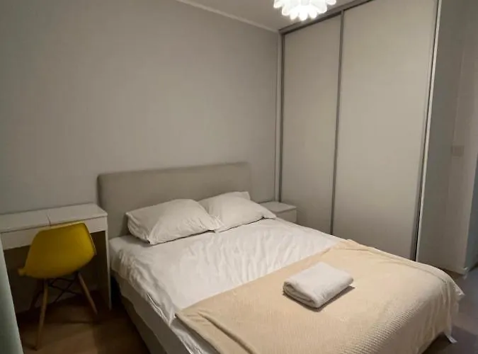 Airport Cybernetyki2 Pensjonat *