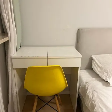 Airport Cybernetyki2 Gasthuis Warschau