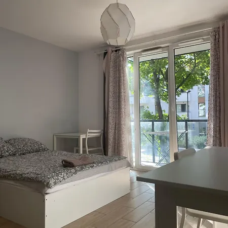 Airport Cybernetyki2 Gasthuis *